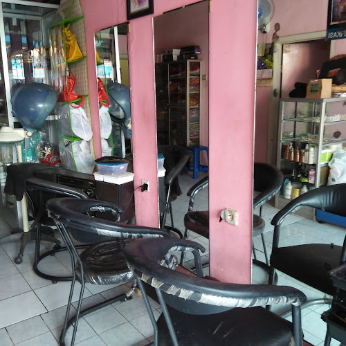 Dhita Salon