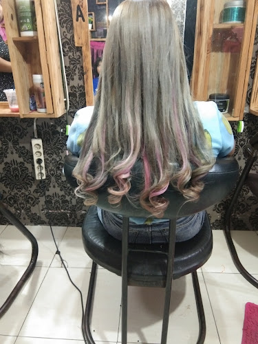 Salon Aura