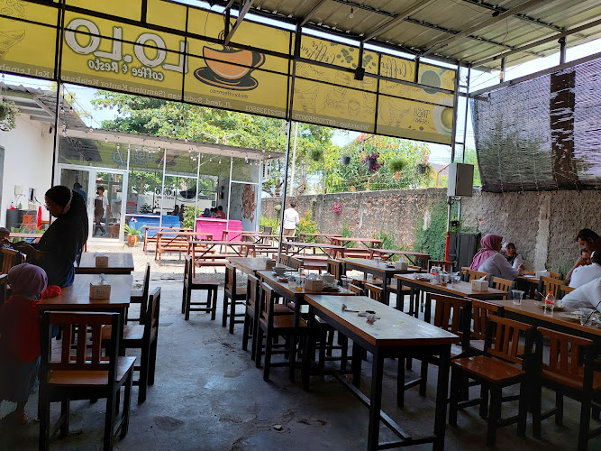 LO.LO Coffee & Resto Indramayu