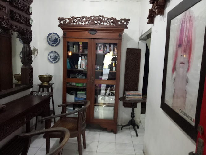 Salon O N N Y