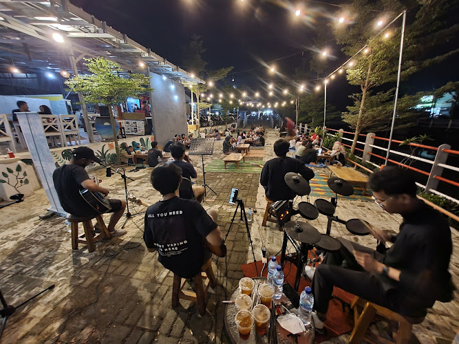 Warung Cimanuk
